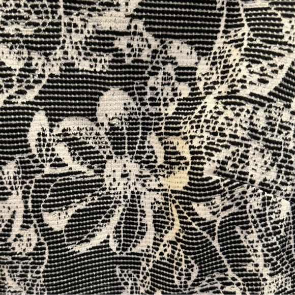 Tommy Hilfiger dress with flared sleeves, Size 4 - Picture 3 of 5